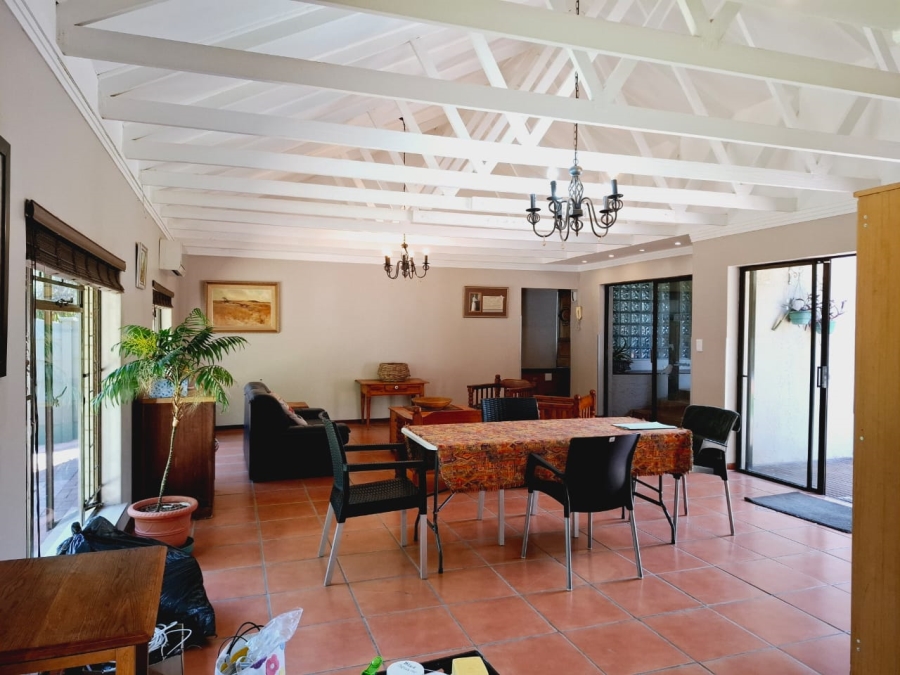 4 Bedroom Property for Sale in Pellissier Free State